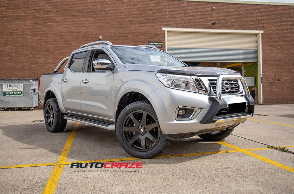 NISSAN NAVARA MOZAMBIQUE MATTE BLACK